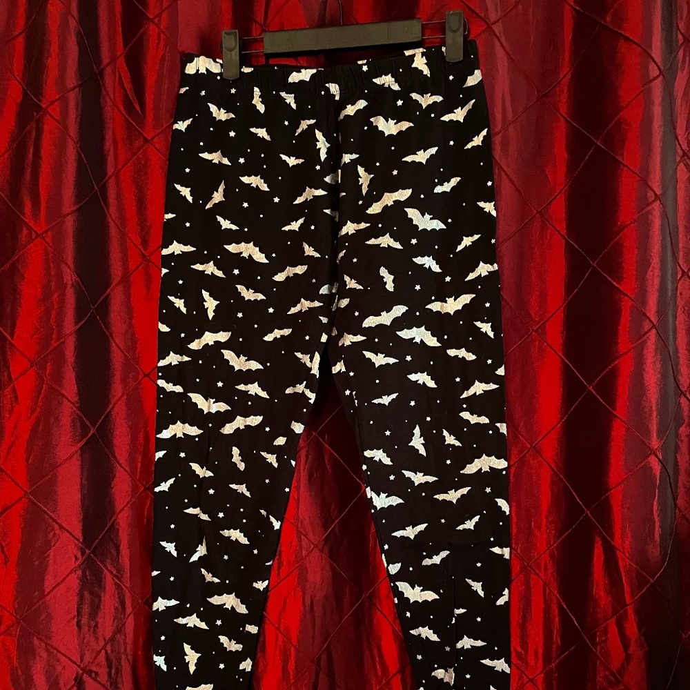 Goth Emo No Boundaries Black Leggings with White Bat Print
